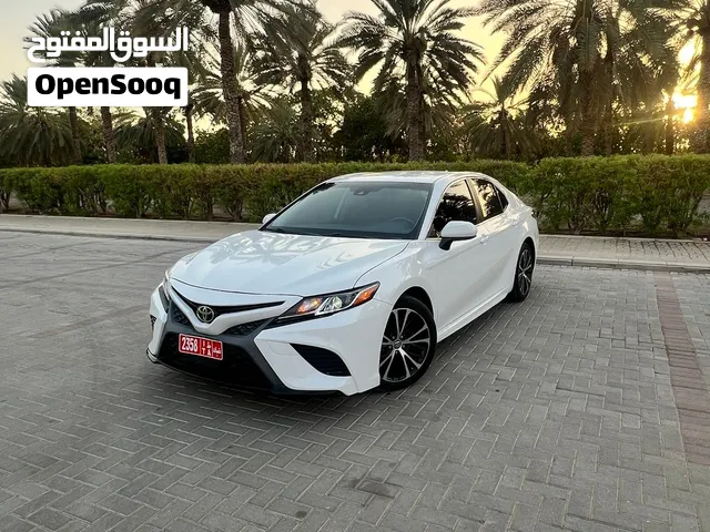 تويوتا كامري للإيجار سيارات حديثه أسطول من السيارات الجديد والحديثه سلطنه عمان مسقط يوجد لدينا توصيل