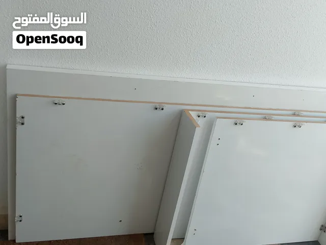 طاولة مكتب