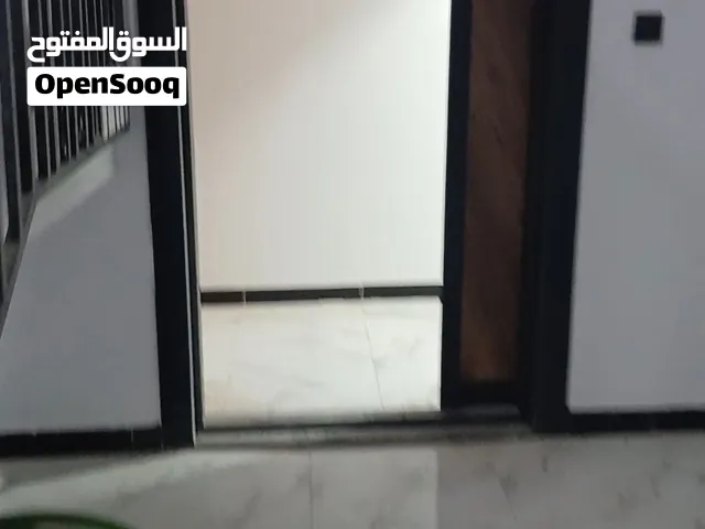 مبني تجاري الهواري شارع الوادي بالقرب من مدرسة النخبة الدولية