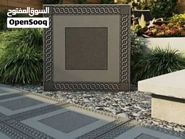إنترلوک .حجر وبلاط متشابك. داخل المبنى وخارجه.