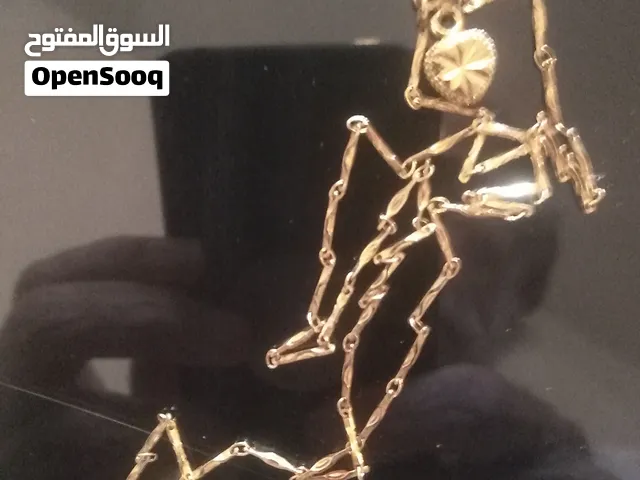 للبيع قلاده(عقد) نسائي على السوم وعطر رنه خلخال من القرشي جديد