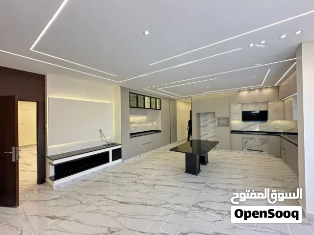 روف فخم جدا  ثالث مع روف  شقتين 418 م بالصويفية 6غرف نوم بجانب البركة مول تشطيبات فلل