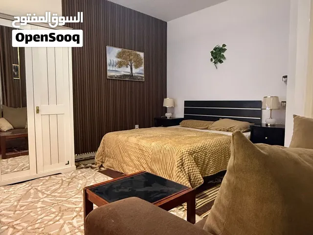 غرفة فندقية فاخرة للايجار اليومي والاسبوعي و الشهري شامل كل الفواتير بشارع الجامعة الاردنية