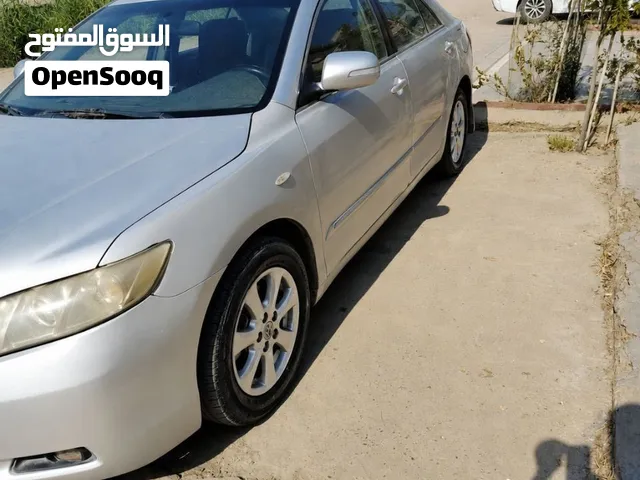 كامري 2008 خليجي GLX محرك 4 سلندر 2400  تحتوي على منطومة غاز  السعر 85 ورقه و بيها مجال
