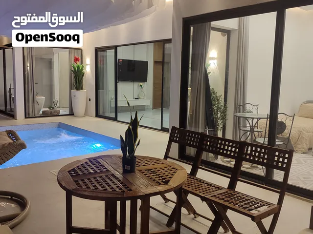 أستراحه للبيع ماثثه بل كامل بنظام فندقي صحار وادي العراد بعد الخط السريع