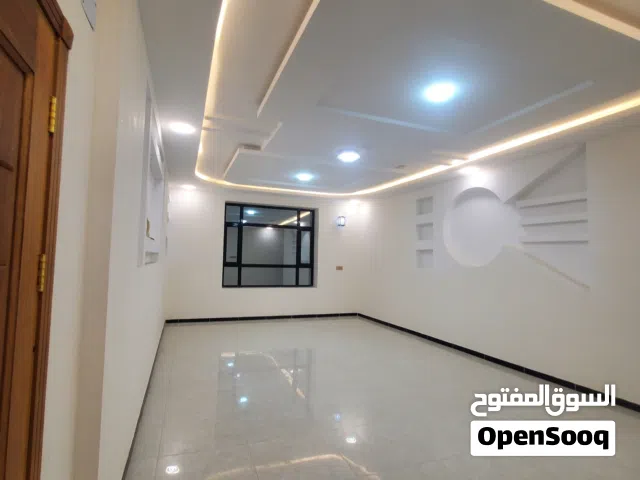 شقة للايجار لكس اوال ساكن في بيت بوس اوال ساكن