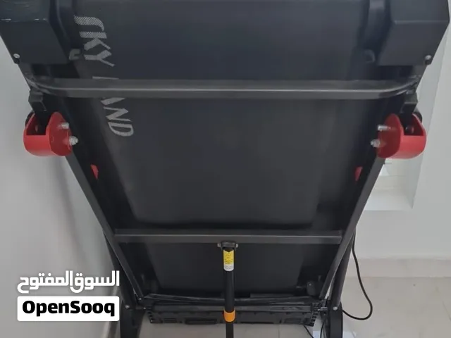 جهاز رياض للمشي 600 AED مستعمل لايوجد اي مشاكل او اضرار الحجم كبير للبالغين فقط الماركه هي JKY LAND