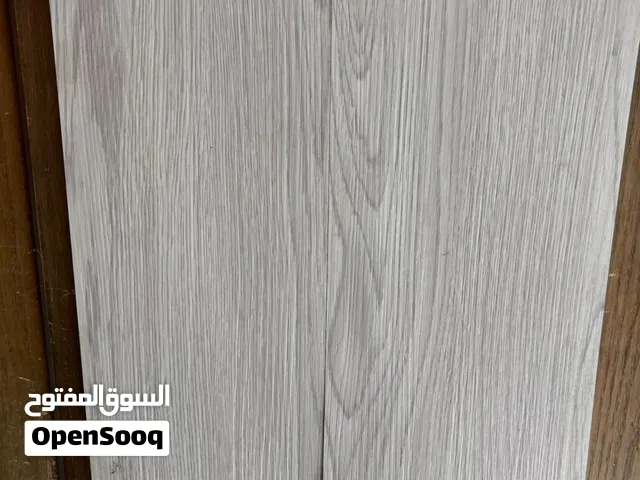 بلاط PVC لاصق للارضيات سماكة 2 ملم, بديل الباركيه الخشبي, مناسب لتغطية البلاط القديم