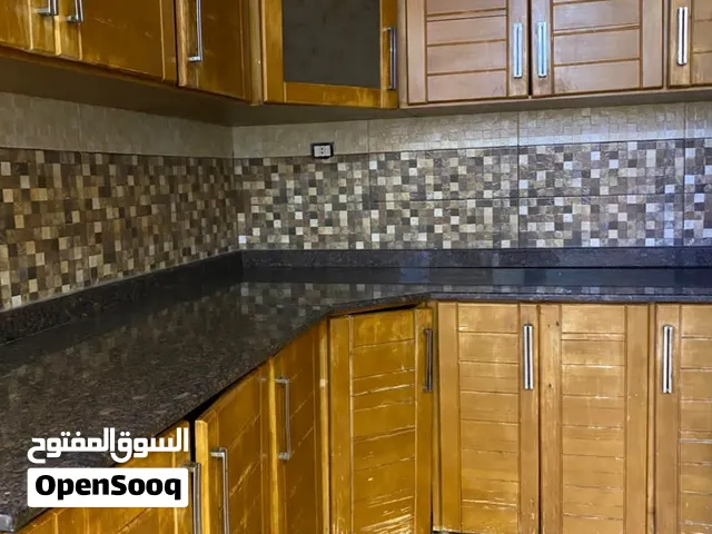 دولاب مطبخ بي رخام للبيع نظيف