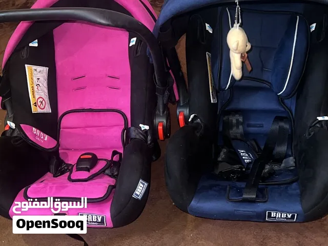 كارسيت وعرباية.   اطفال توام للبيع