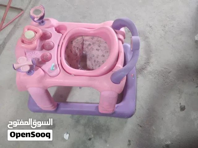 عربايه اطفال حجم كبير زجاج طاوله