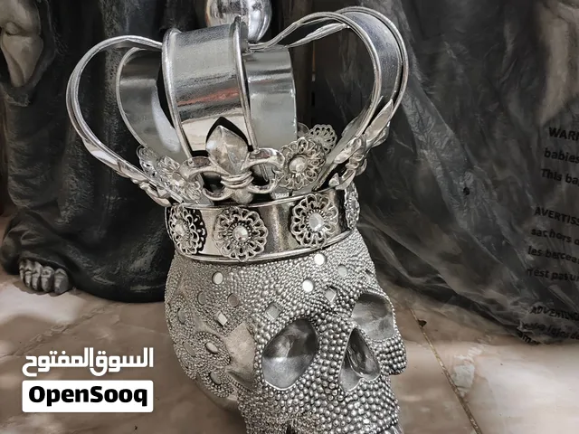 مجسم تاج هيكل عظمي .. تاج الملوك