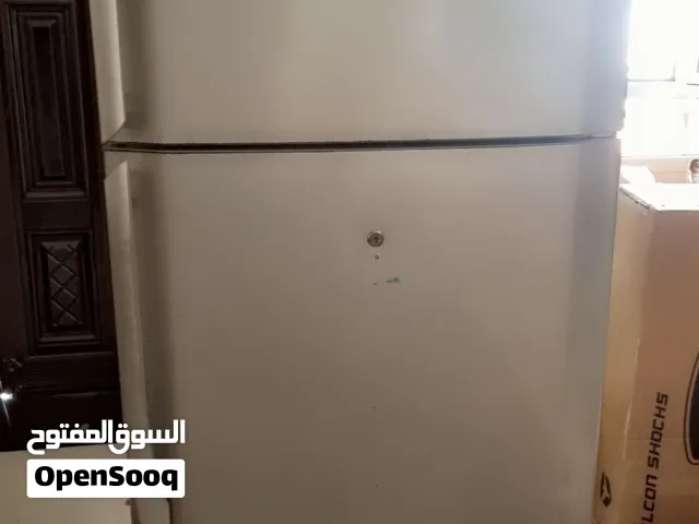 ثلاجة شارب 567L بحالة جيدة