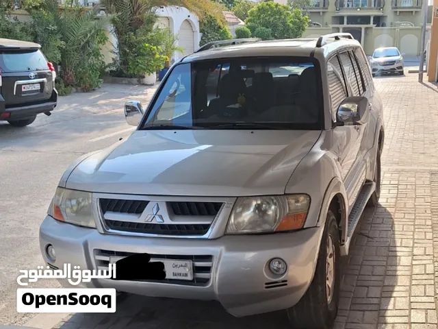 Used Mitsubishi Pajero in Northern Governorate