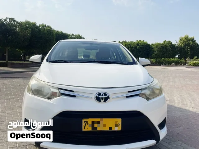2015 toyota yaris 1.3 L automatic