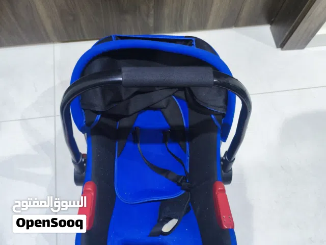 كرسي اطفال بحالة جيدة