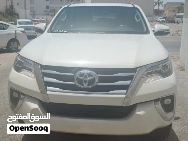 urgent sale Toyota Fortuner v4 2017  negotiable