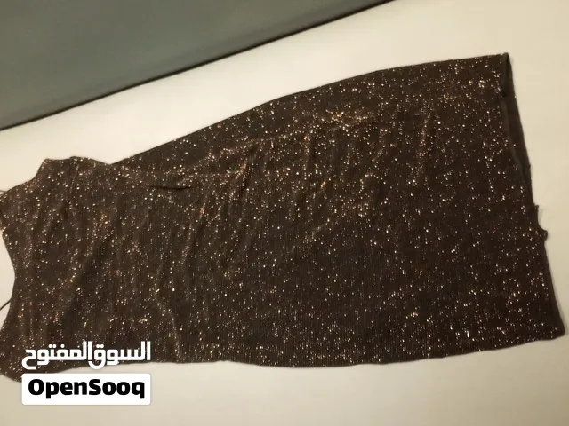 توجد ملابس مستعمله بحاله ممتازه حريمي قمصان نوم ولانجيري وكاشات وبيجامات وخامات جميله جدا