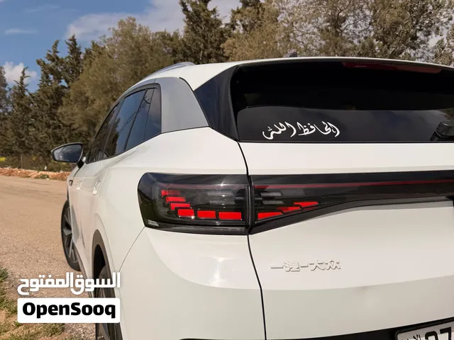 فولكسفاغن ID.4 Crozz Prime الكهربائية 2022 مستعملة بحالة ممتازة مع كاميرات وخصائص حديثة