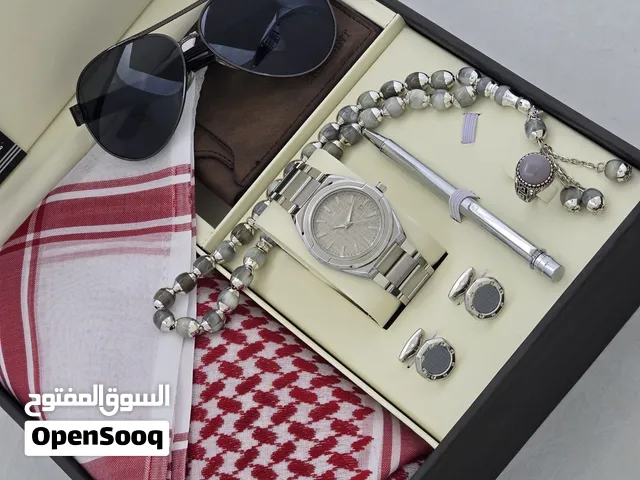 طقم رجالي واكسسورات