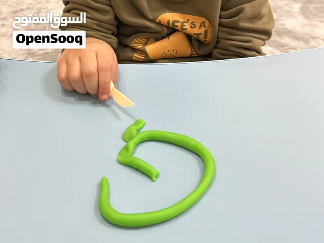 معلمه ابتدائي بأساليب متطوره تلاحظين التقدم والتطور من اول شهر ودروس تقويه بالعربي والدين والرياضيات