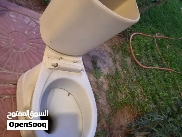 مرحاض مستعمل مجانا