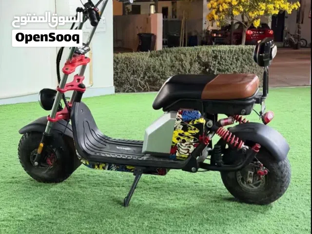 Electric scooter Harley for sale 2 batteries 500km slightly negotiable