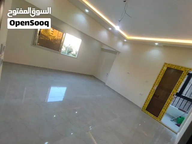شقه للبيع الحي التامن