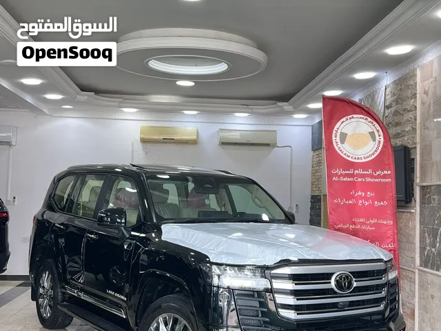 Used Toyota Land Cruiser in Muscat