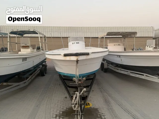 للبيع طراد بدون المكينه