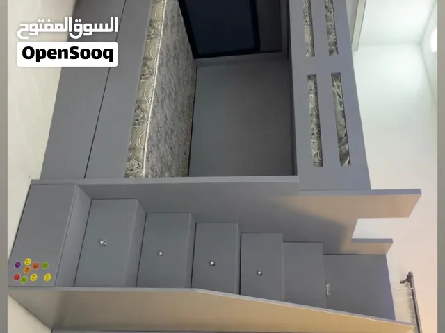 سرير طبقين نفر ونص خشب متين بحالة ممتازة