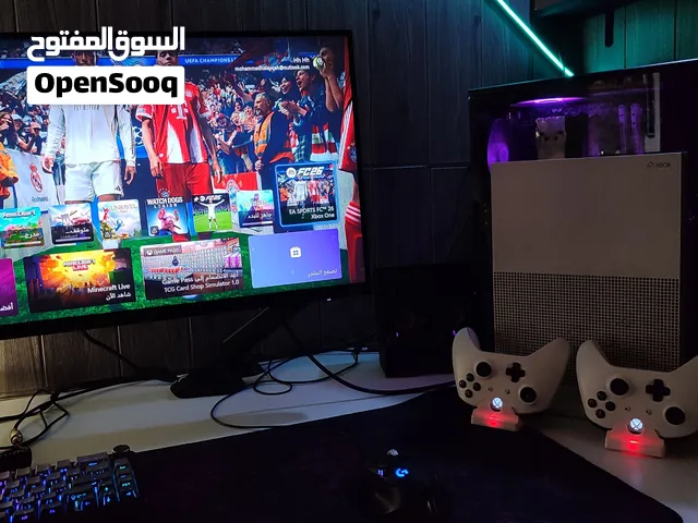 Xbox one s مع ديتيتن وقاعدة شحن