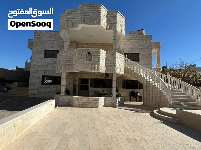 فيلا للبيع مدينه بيت ساحور دونم و22 متر الارض  البناء 500 متر طابقين  بير مي 1000 كوب  ساعه كهرباء ع