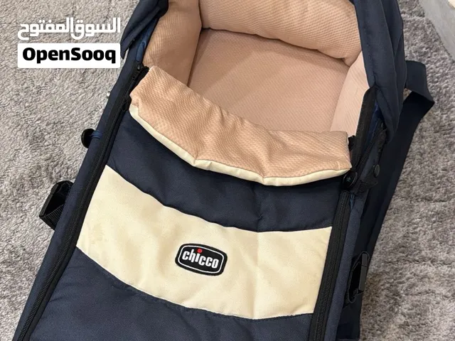 كوت اطفال  من ماركة شيكو