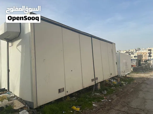 صندوق للبيع