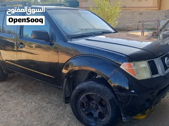 نيســـان باتفنــدر 2005 بدون محرك  رباعية 3 صفات دبل تكيف