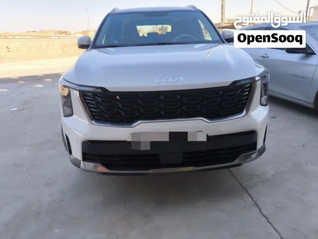 سورنتو خليجي 24 ماشية 28000 الف بيه بارد بالباب الخلفي رقمه مثنى سيارة الشركة الدولية للسيارات مشمول