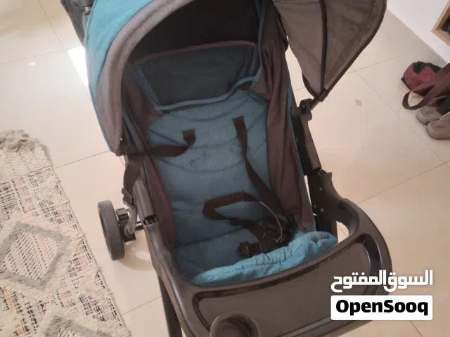 عربة أطفال ماركة مميزة