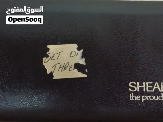 يحتوي على قلمين