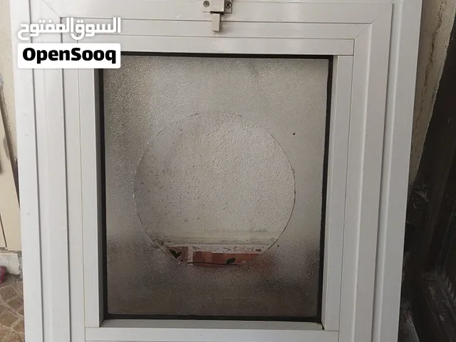 للبيع نافذه بها فتحة للقزوزفان