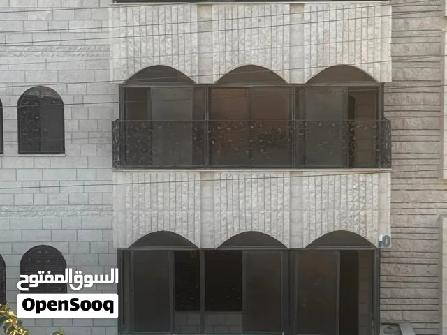 شبابيك المنيوم ابواب خشب بحال الوكاله