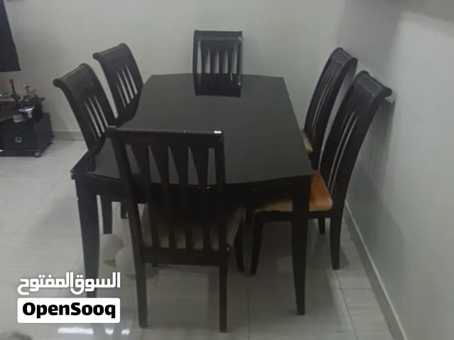 طاولة طعام كبيرة + 6 كراسي