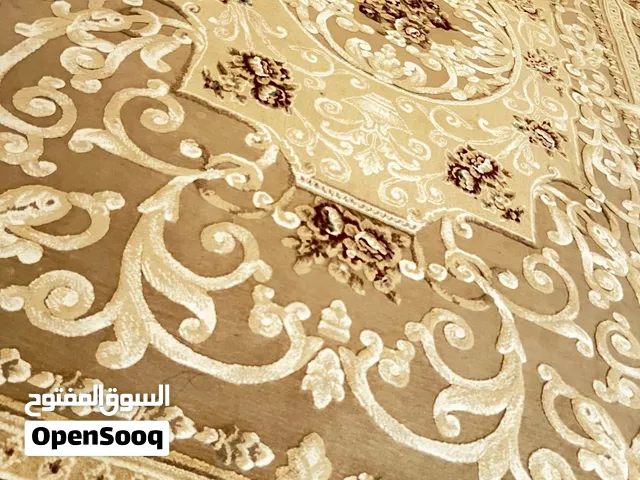 Selling 1 Carpets