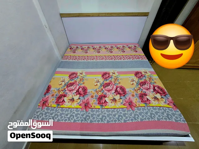 سرير مستعمل