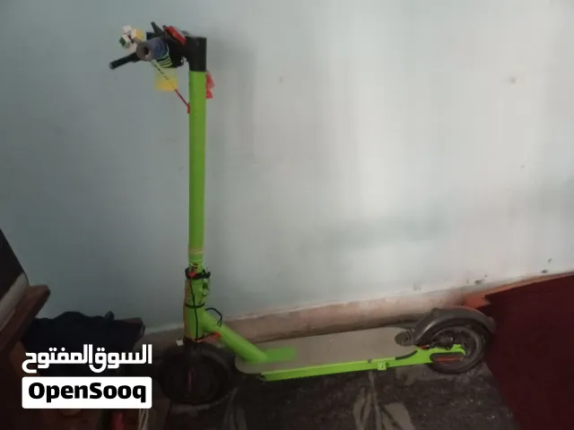 سكوتر كهربائي M365 بحالة جيدة، مناسب للمشاوير