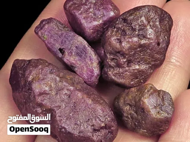 ياقوت خام أصلى غير معالج احمر و أصفر