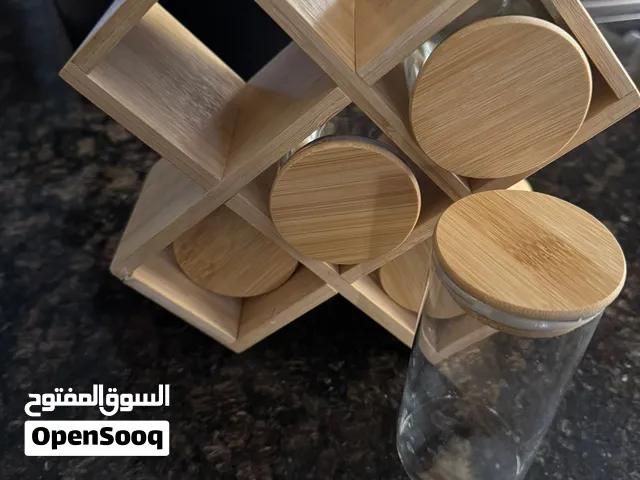 للبهارات والزيت والواح تقطيع