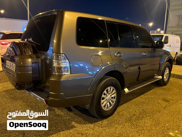 Mitsubishi Pajero 2013 model excellent condition.