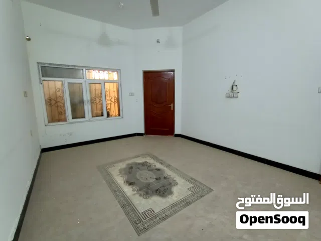 بيت طابق واحد للايجار في الساعي للشركات و المكاتب الرسمية و الموظفين و الصالونات موقع سكني تجاري