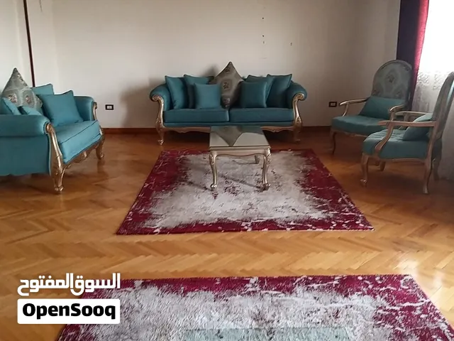 شقة مفروشة للايجار فى المعادي شارع الجزائر 3 غرف نوم وريسبشن واسع مكيفة بالكامل تصلح لأسرة كبيرة